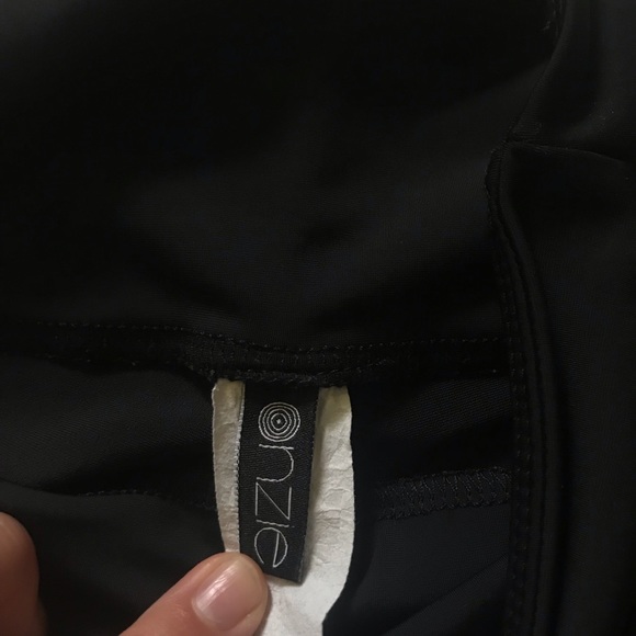 Yoga Mesh Leggings - Picture 3 of 4